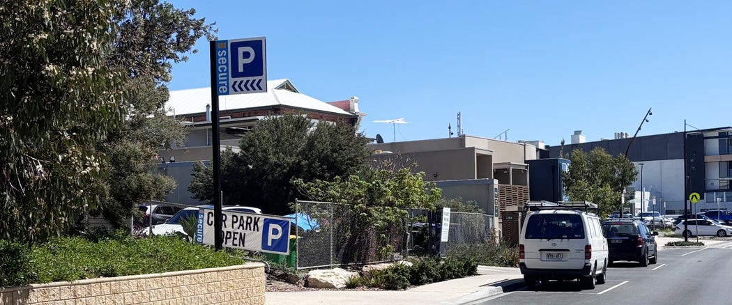 ENT-Lane 1-GF Military Road