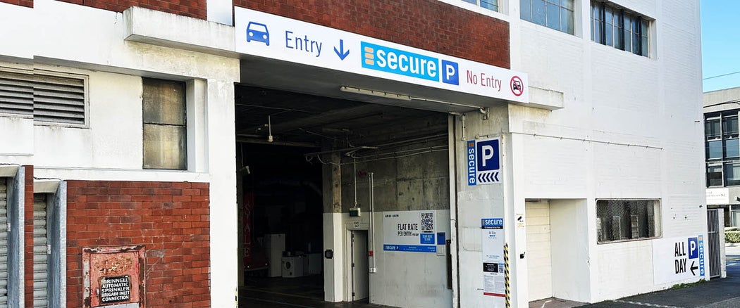ENT-Lane 1-GF Drummond Street