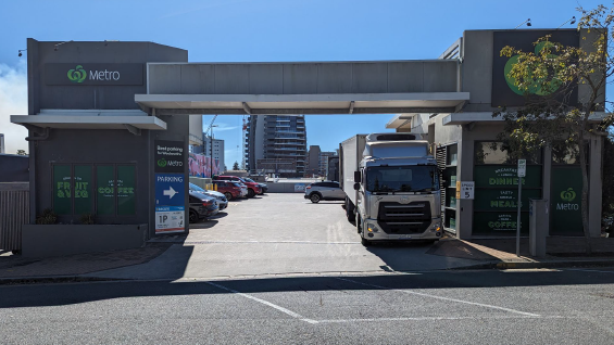 15-17 Park Avenue Woolworths Burleigh Car Park