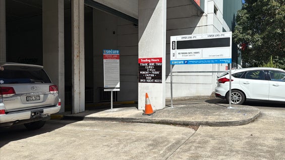 ENT-Lane 1-GF Condamine Street