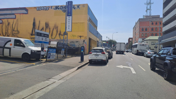 ENT-Lane 1-GF Bathurst Street