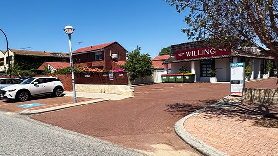 ENT-Lane 1-GF Astor Lane