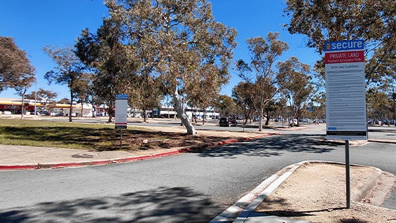 ENT-Lane 1- GF Chan Street