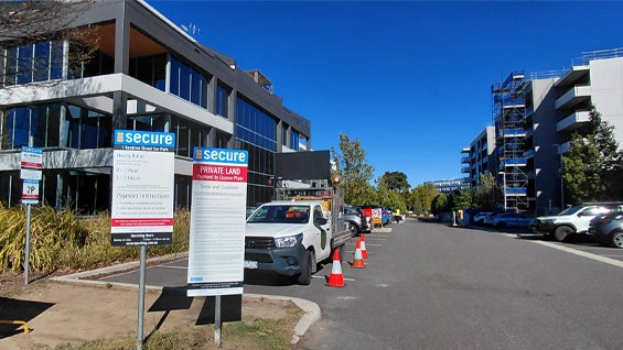 ENT-Lane 1- GF Blackall Street