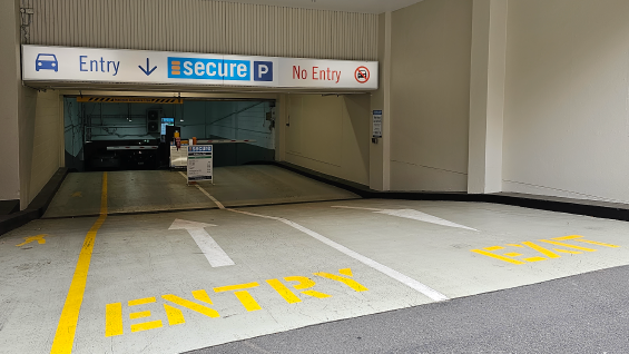 ENT-Lane 1-GF Exhibition Street