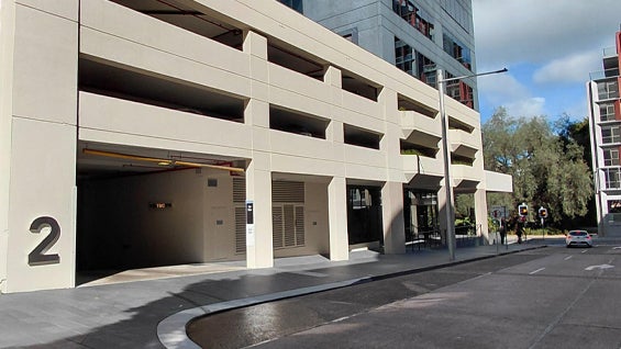 ENT-Lane 1- GF- Wentworth Street