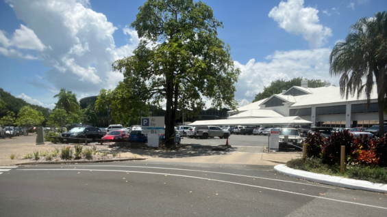 ENT-Lane 1-GF Lake Street